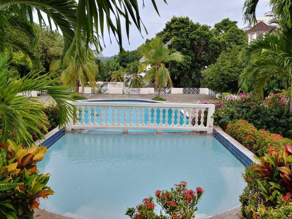 Sky Castles Apt H6 Ocho Rios Exterior foto